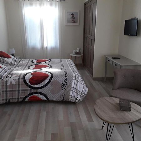 Apartamento La Bonne Rencontre Chassiers Exterior foto